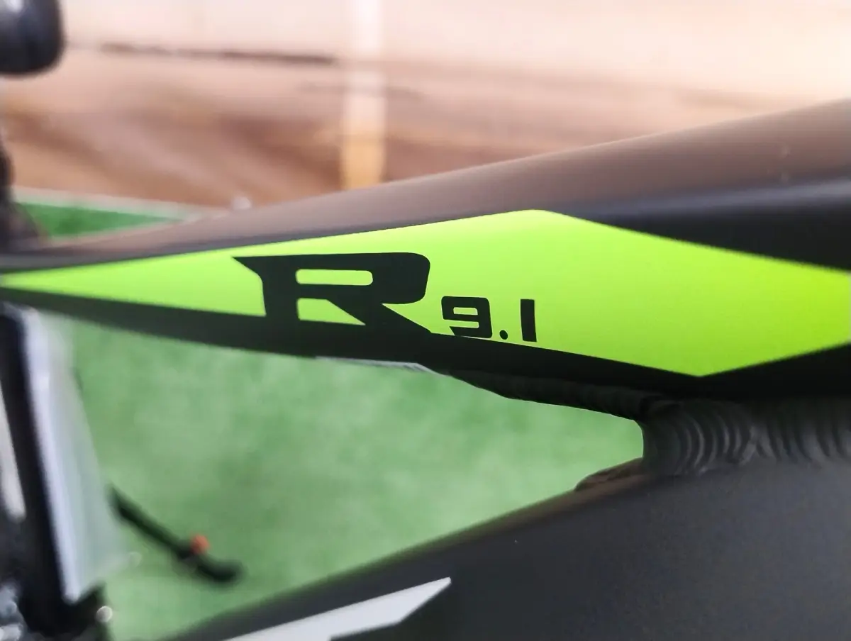 6a05b0132f909_trabike_rower_gorski_mtb_romet_rambler_R9.1_czarny_15_9.webp