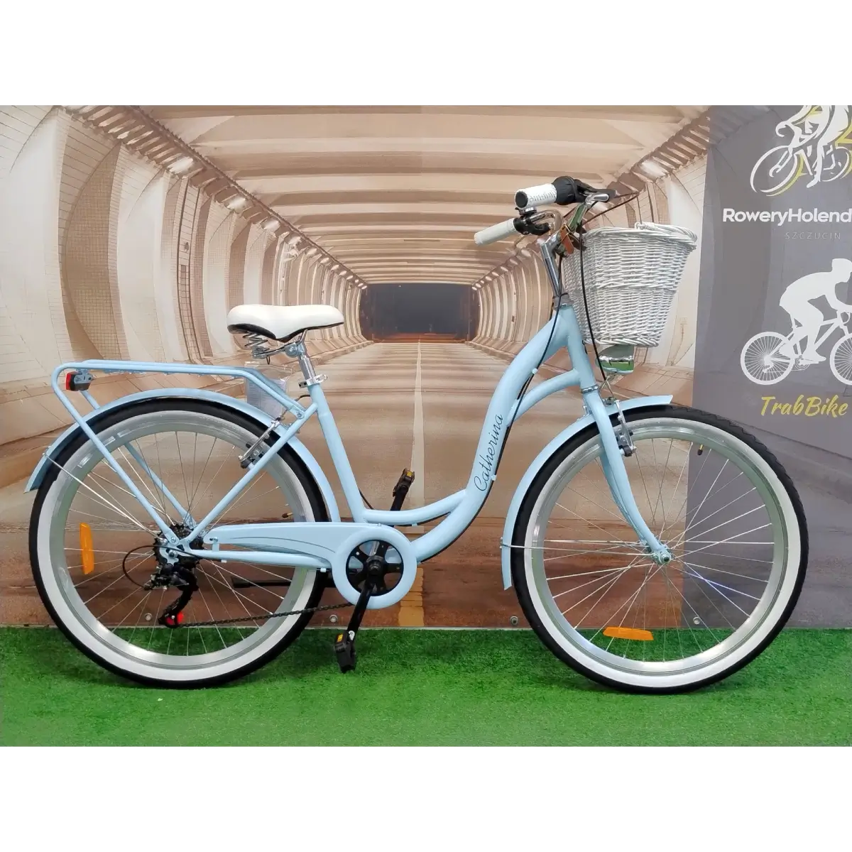Damski_rower_miejski_CATHERINA_rama_17″_kola_26″_+_kosz_wiklinowy